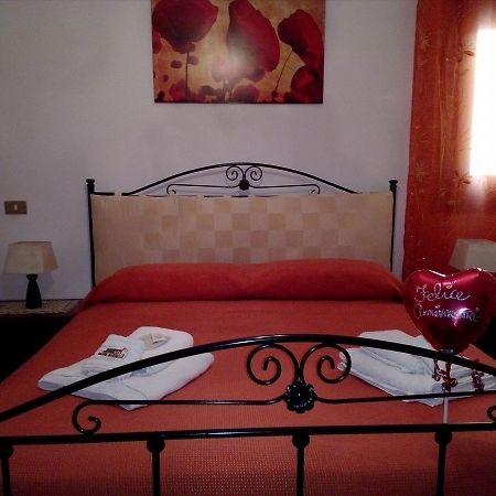 Hotel Casa Rosanna Terrasini Esterno foto